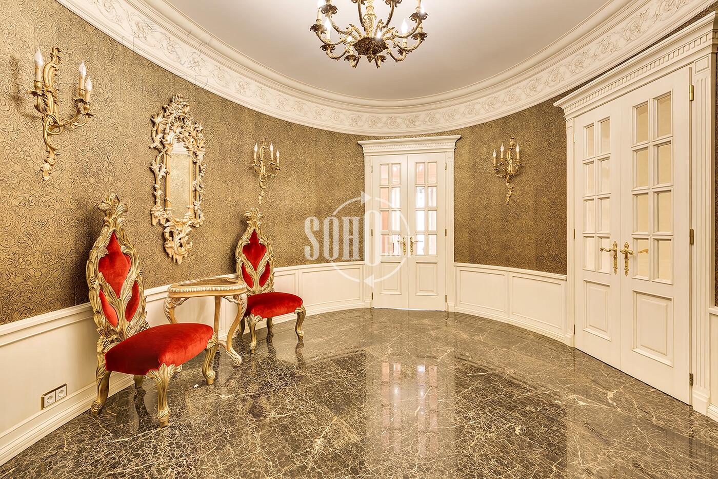 5-КОМН. КВАРТИРА С ОТДЕЛКОЙ 340 М² НА 3 ЭТАЖЕ