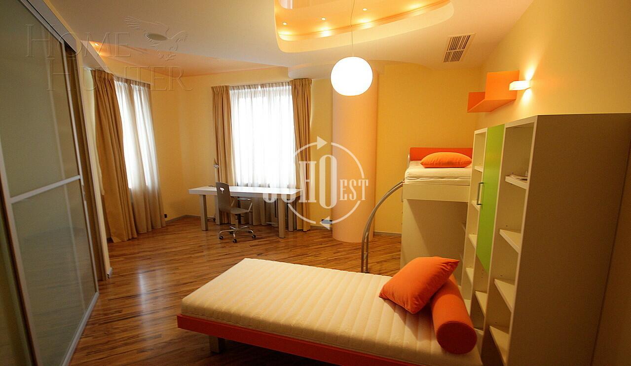 4-КОМН. КВАРТИРА С ОТДЕЛКОЙ 220 М² НА 10 ЭТАЖЕ