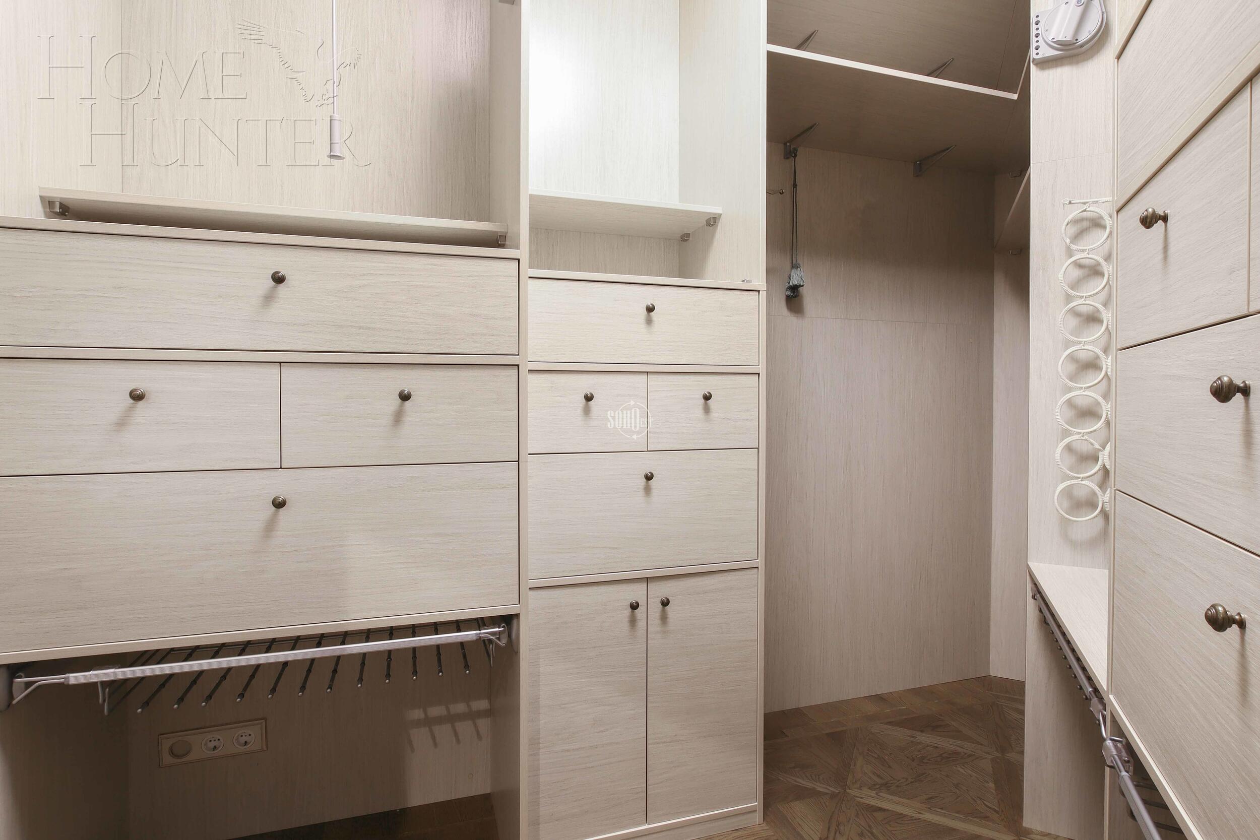 4-КОМН. КВАРТИРА С ОТДЕЛКОЙ 203.4 М² НА 10 ЭТАЖЕ