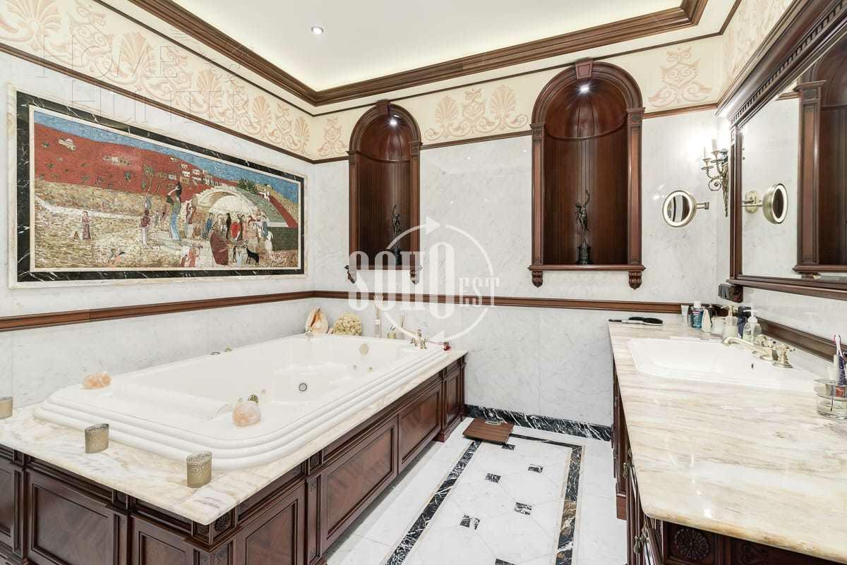 4-КОМН. ПЕНТХАУС С ОТДЕЛКОЙ 258 М² НА 11 ЭТАЖЕ