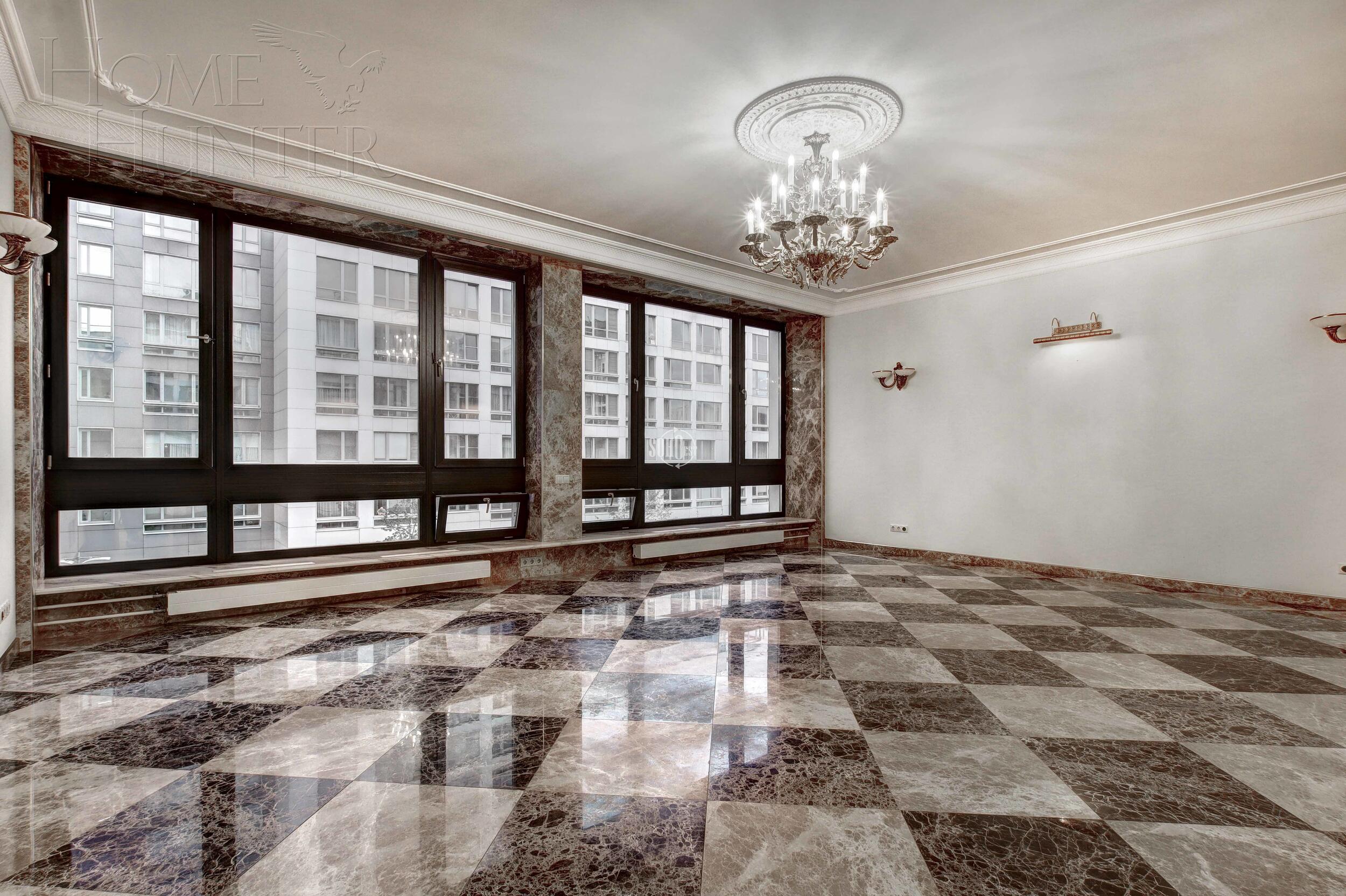 4-КОМН. КВАРТИРА С ОТДЕЛКОЙ 220 М² НА 3 ЭТАЖЕ