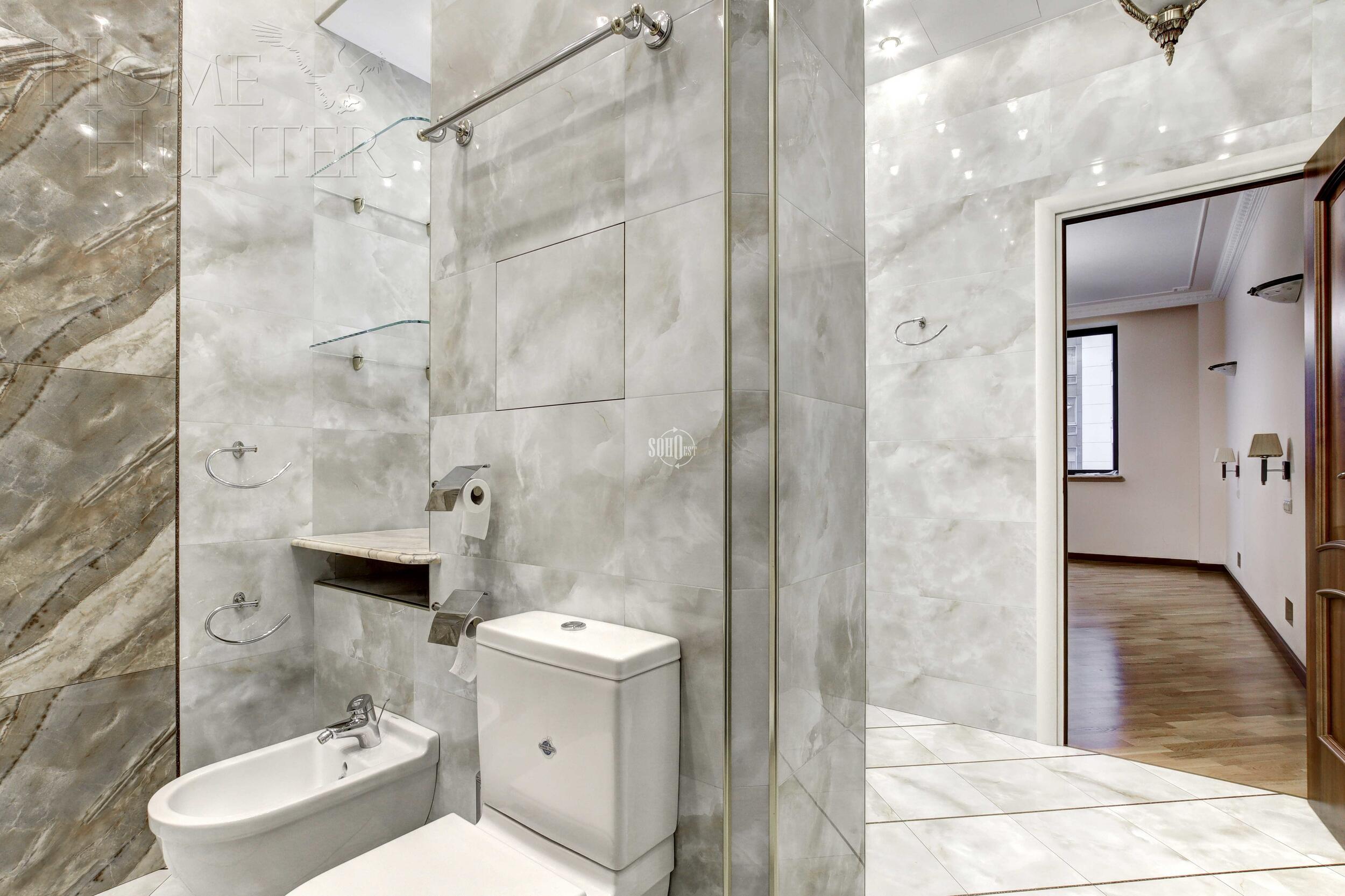 4-КОМН. КВАРТИРА С ОТДЕЛКОЙ 220 М² НА 3 ЭТАЖЕ