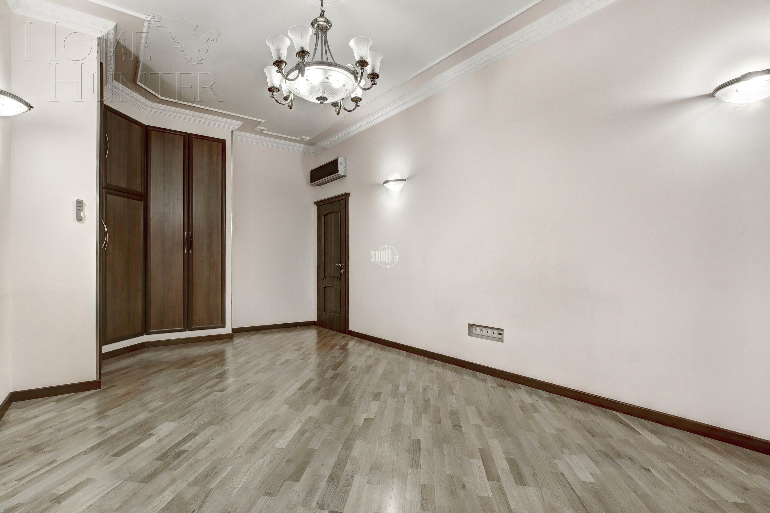4-КОМН. КВАРТИРА С ОТДЕЛКОЙ 220 М² НА 3 ЭТАЖЕ