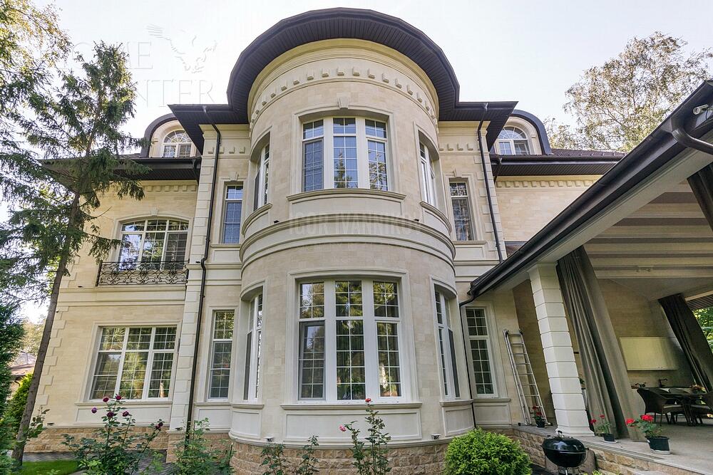 2-этажный коттедж 940 м² с отделкой