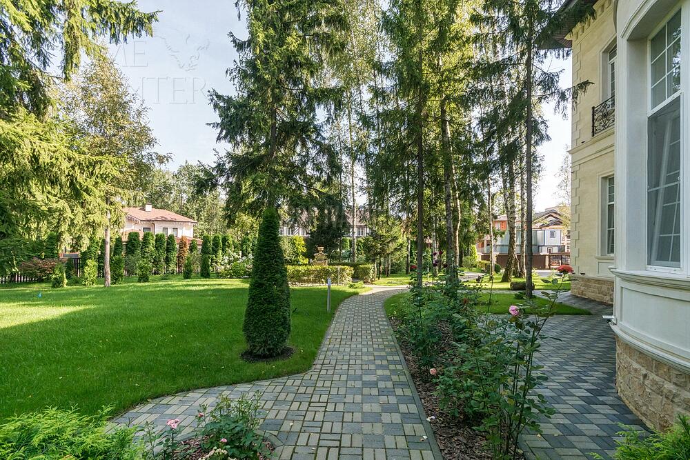 2-этажный коттедж 940 м² с отделкой