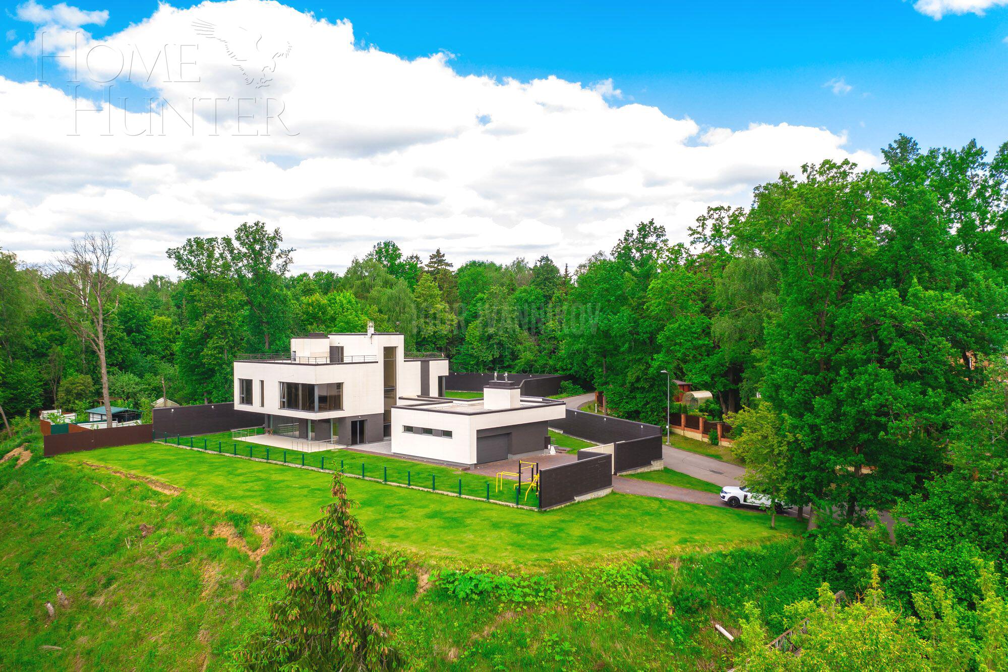 2-этажный коттедж 860 м² с отделкой