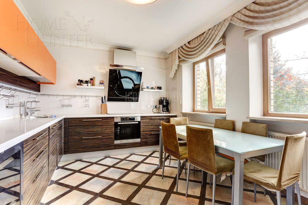 2-этажный коттедж 570 м² с отделкой