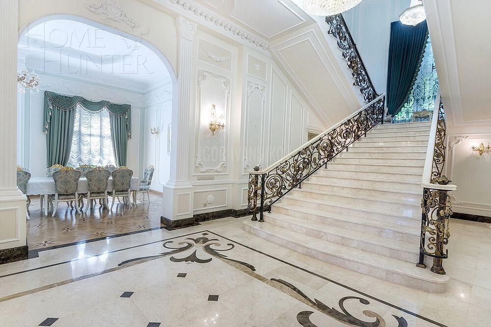 2-этажный коттедж 940 м² с отделкой