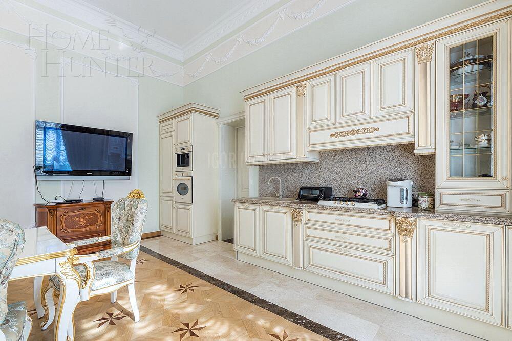 2-этажный коттедж 940 м² с отделкой