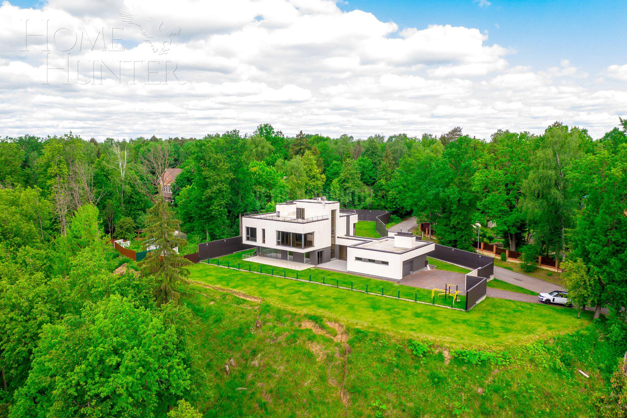 2-этажный коттедж 860 м² с отделкой