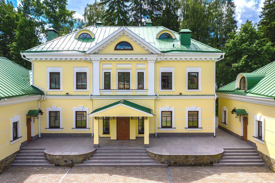 2-этажный коттедж 735 м² с отделкой