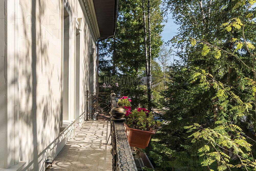 2-этажный коттедж 940 м² с отделкой