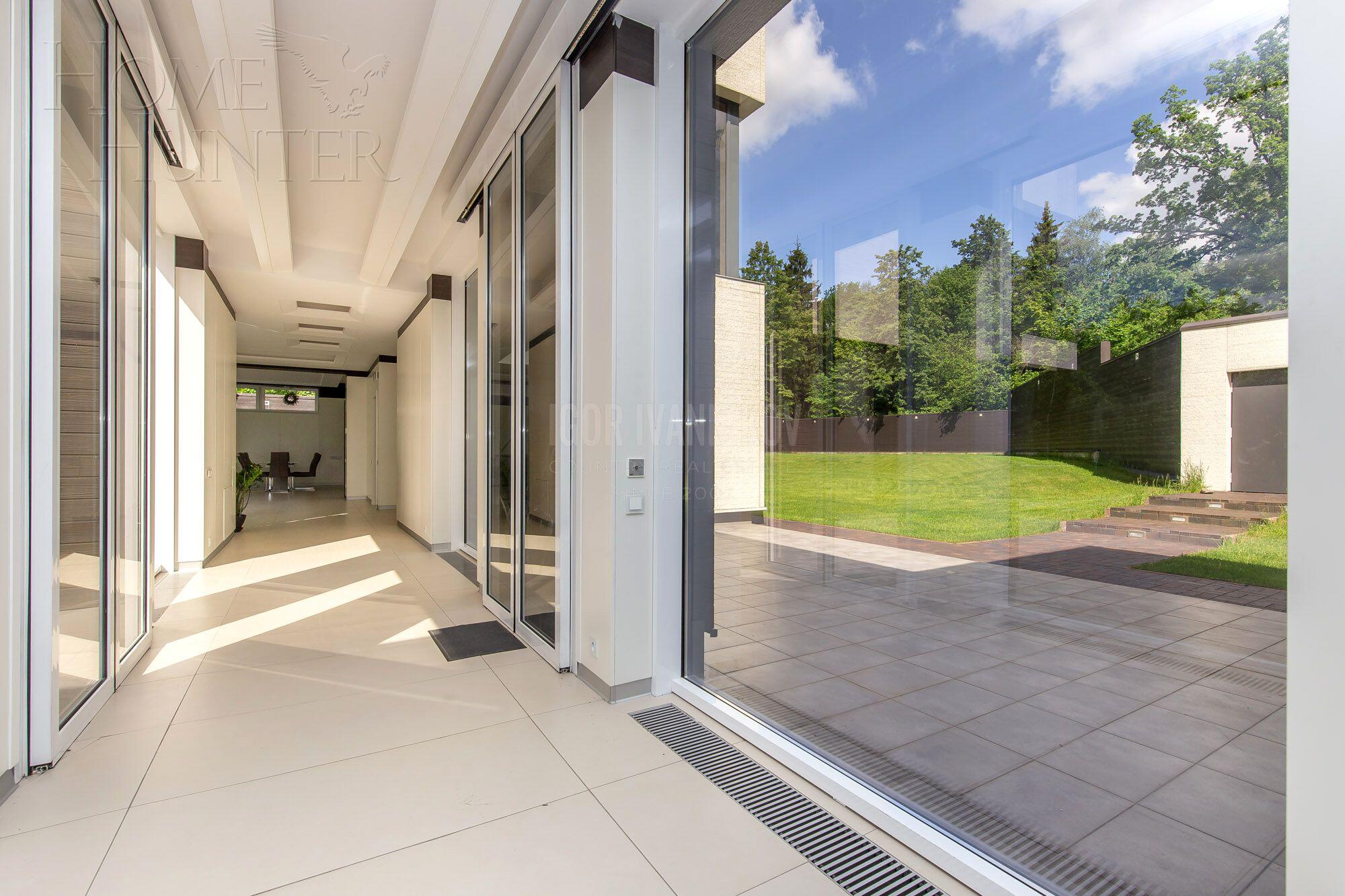 2-этажный коттедж 860 м² с отделкой