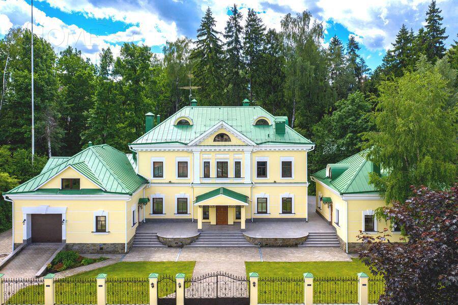 2-этажный коттедж 735 м² с отделкой