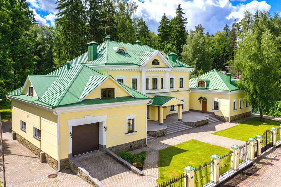 2-этажный коттедж 735 м² с отделкой