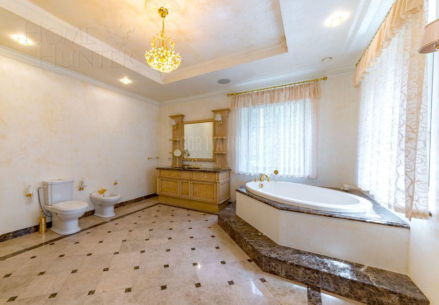 2-этажный коттедж 735 м² с отделкой