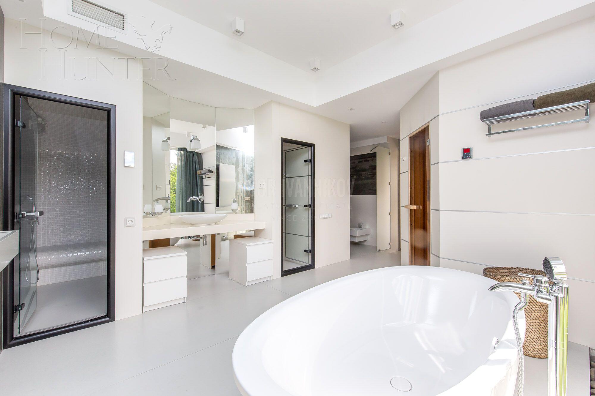 2-этажный коттедж 860 м² с отделкой