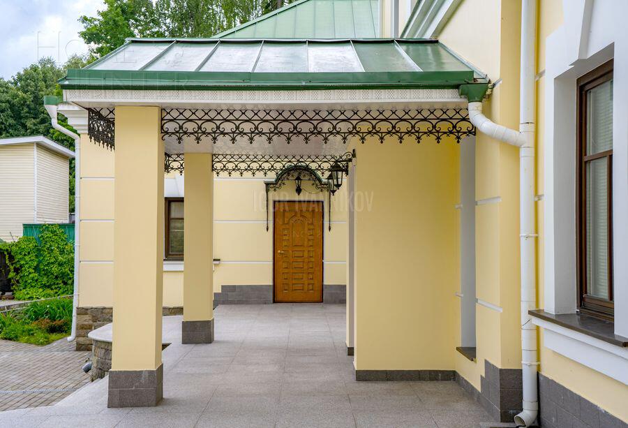 2-этажный коттедж 735 м² с отделкой