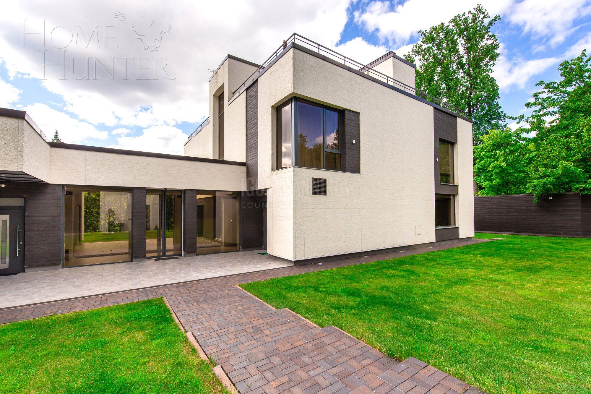 2-этажный коттедж 860 м² с отделкой