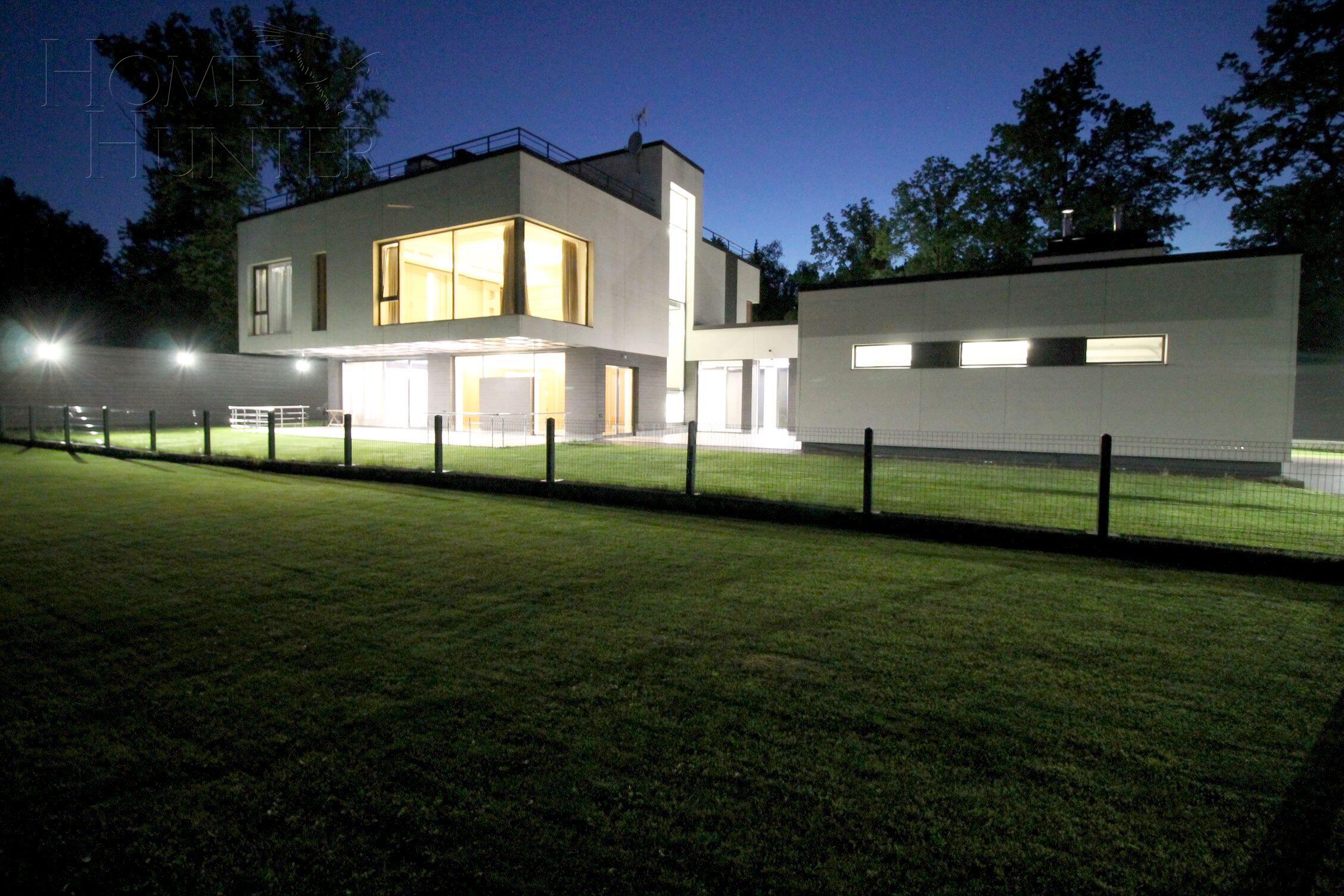 2-этажный коттедж 860 м² с отделкой