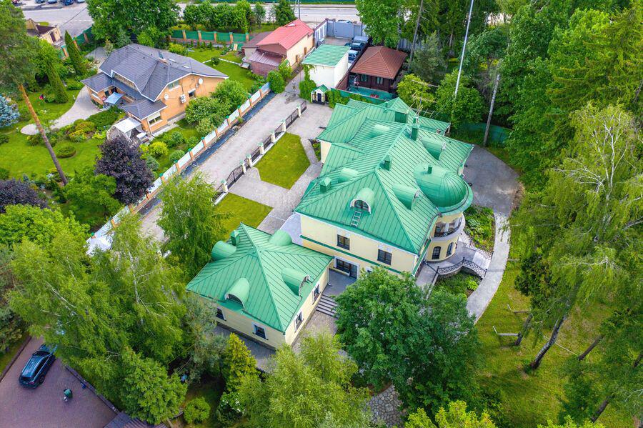 2-этажный коттедж 735 м² с отделкой