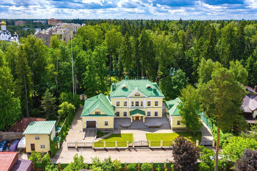 2-этажный коттедж 735 м² с отделкой