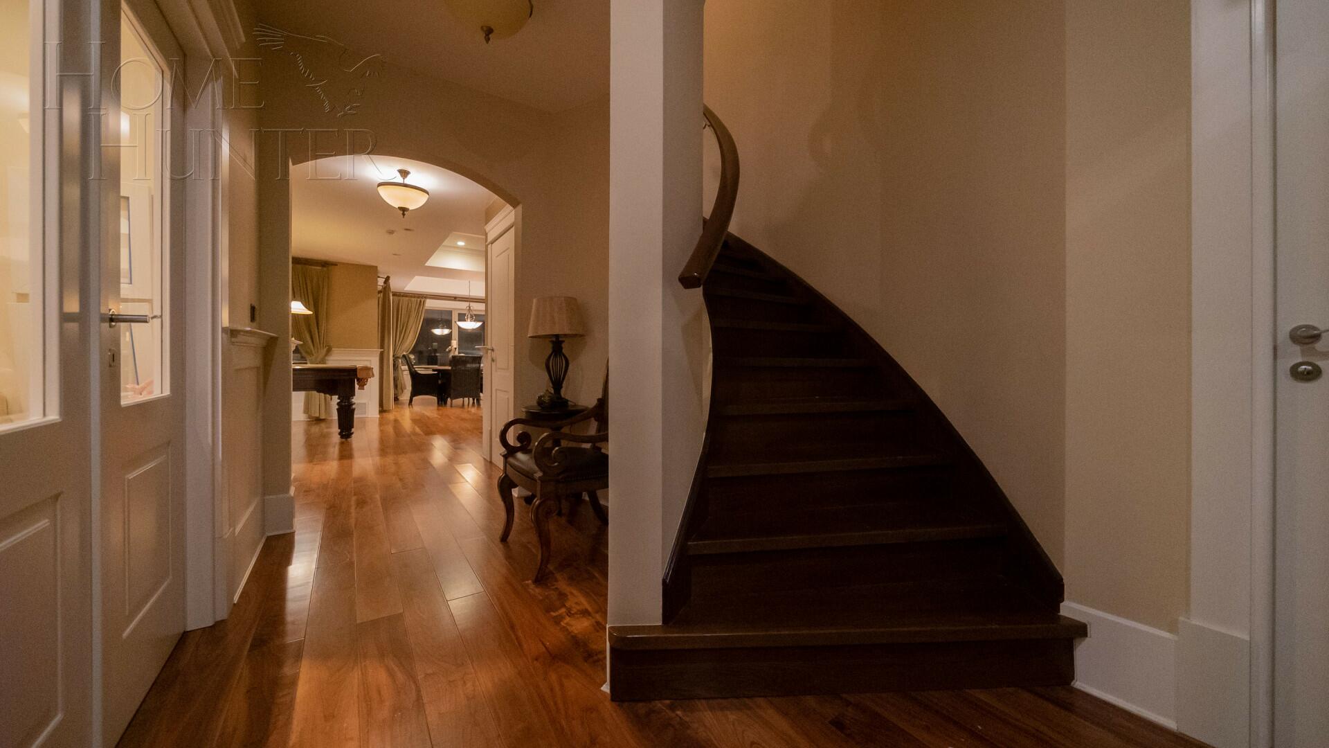 2-этажный коттедж 369.7 м² с отделкой