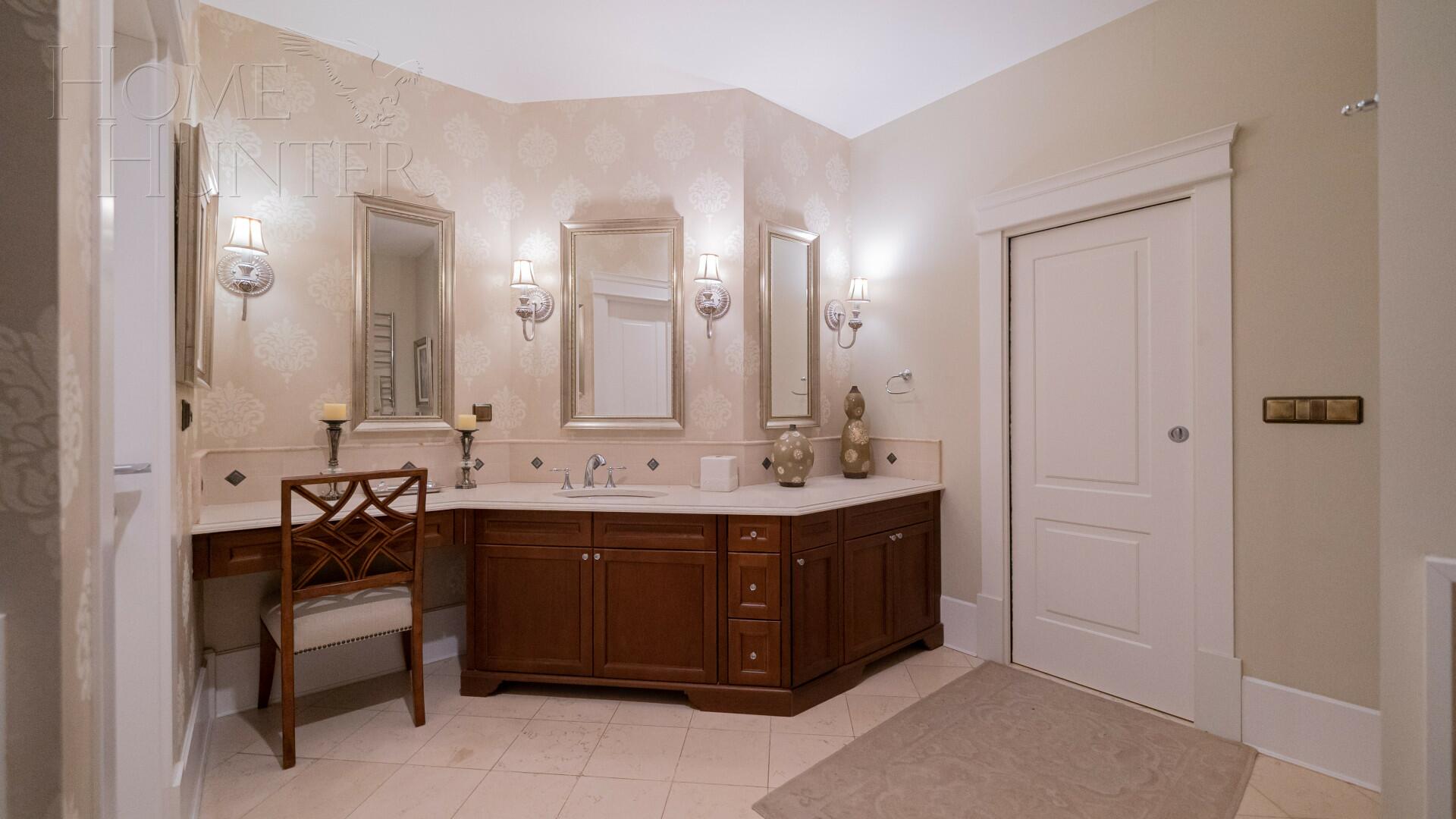 2-этажный коттедж 369.7 м² с отделкой