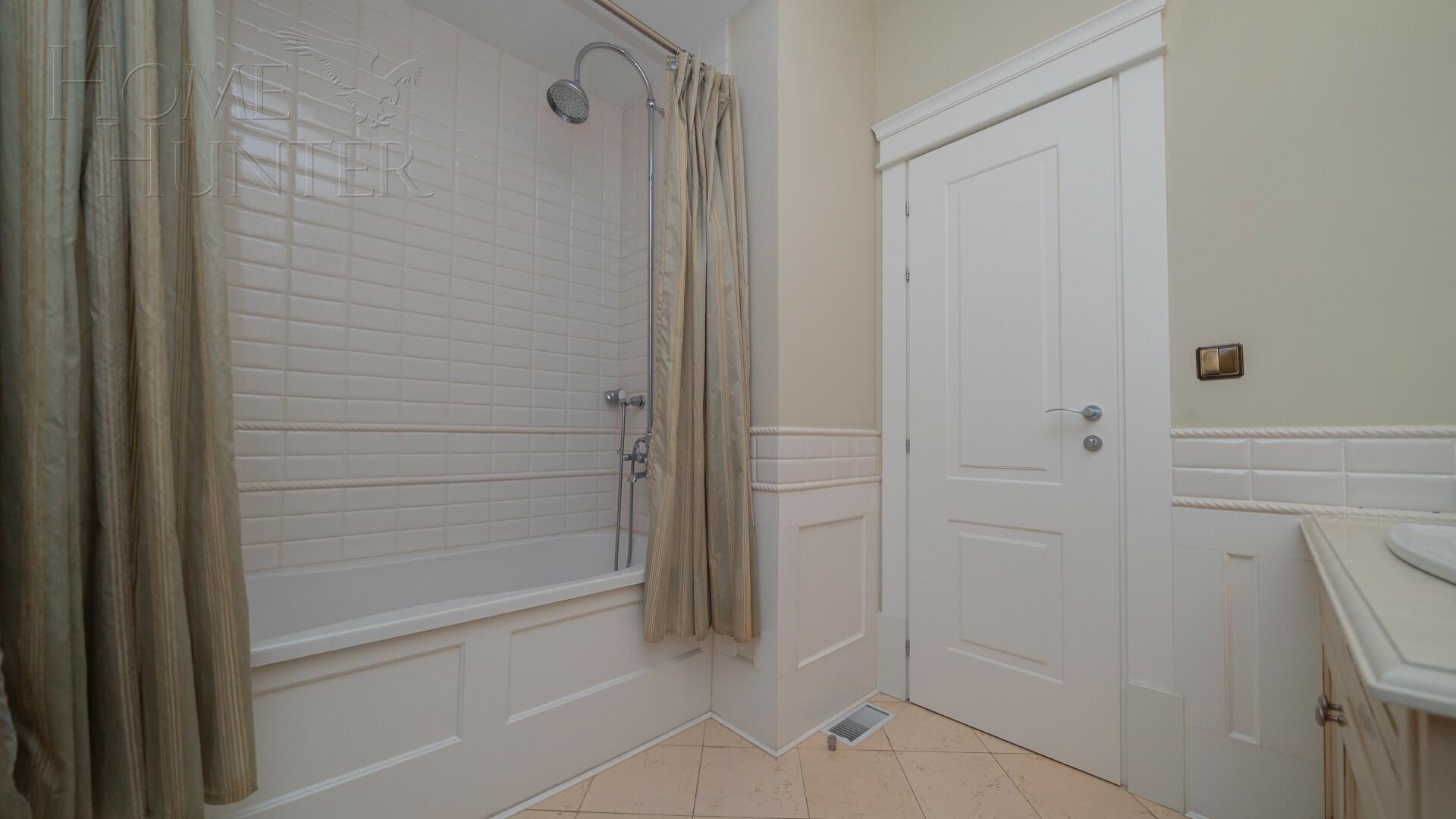 2-этажный коттедж 369.7 м² с отделкой