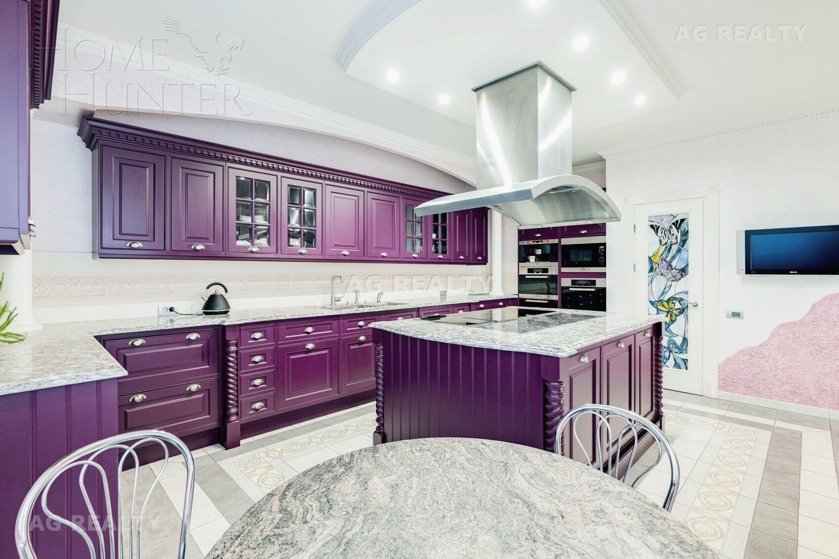 3-КОМН. КВАРТИРА С ОТДЕЛКОЙ 210 М² НА 1 ЭТАЖЕ