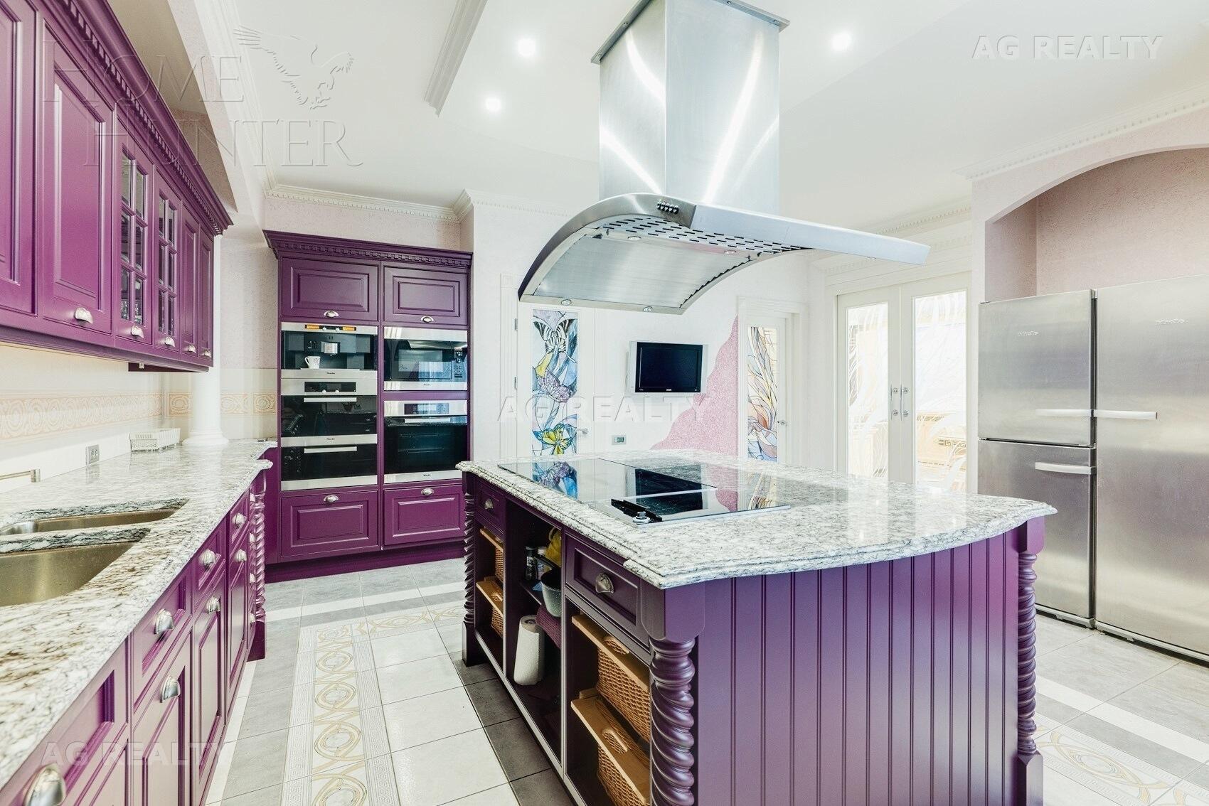 3-КОМН. КВАРТИРА С ОТДЕЛКОЙ 210 М² НА 1 ЭТАЖЕ