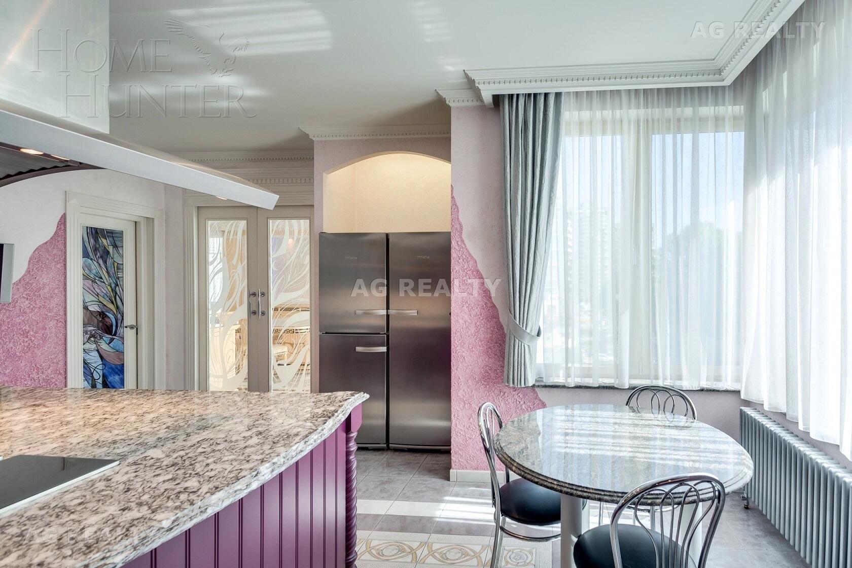 3-КОМН. КВАРТИРА С ОТДЕЛКОЙ 210 М² НА 1 ЭТАЖЕ