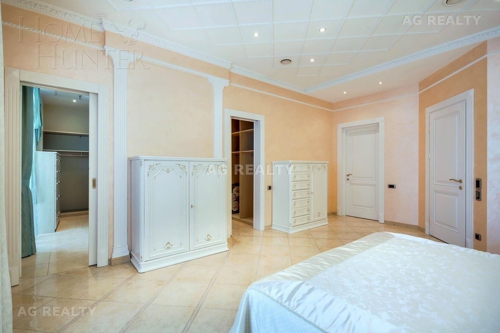 3-КОМН. КВАРТИРА С ОТДЕЛКОЙ 210 М² НА 1 ЭТАЖЕ