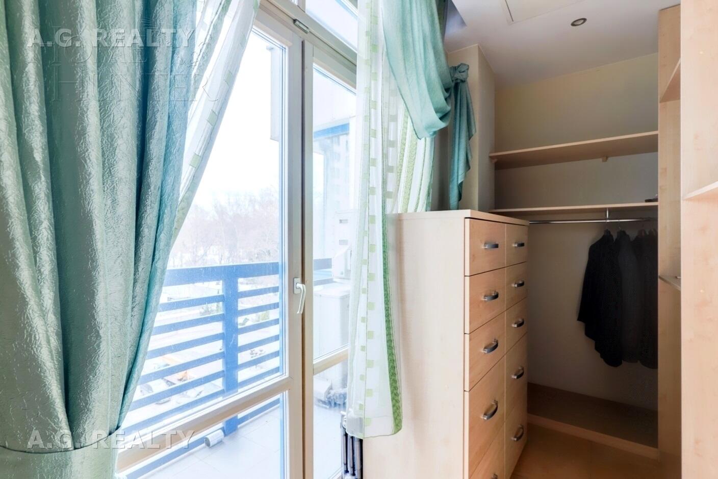 3-КОМН. КВАРТИРА С ОТДЕЛКОЙ 210 М² НА 1 ЭТАЖЕ