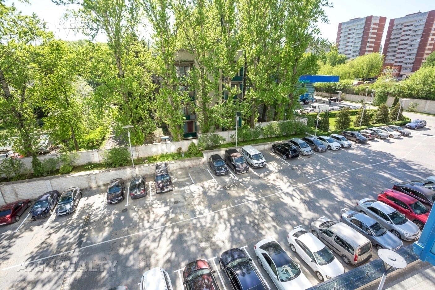 3-КОМН. КВАРТИРА С ОТДЕЛКОЙ 210 М² НА 1 ЭТАЖЕ
