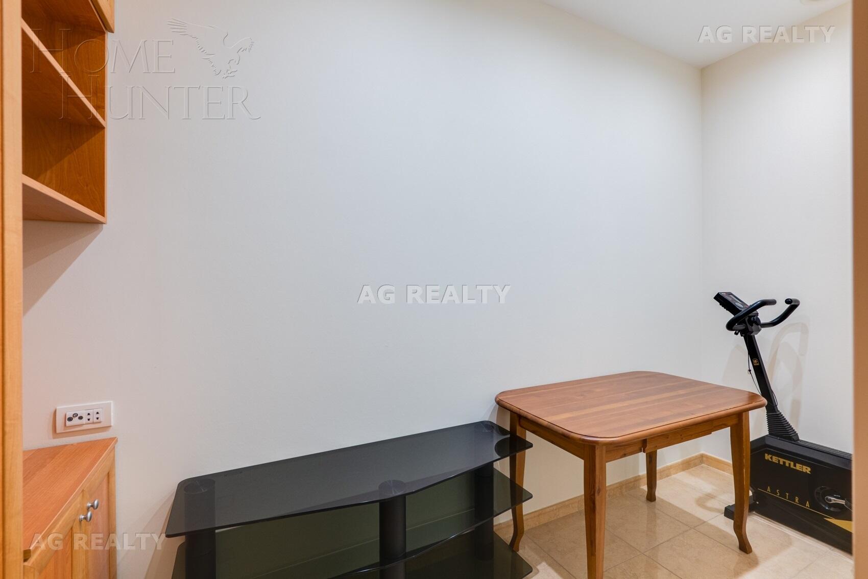 3-КОМН. КВАРТИРА С ОТДЕЛКОЙ 210 М² НА 1 ЭТАЖЕ