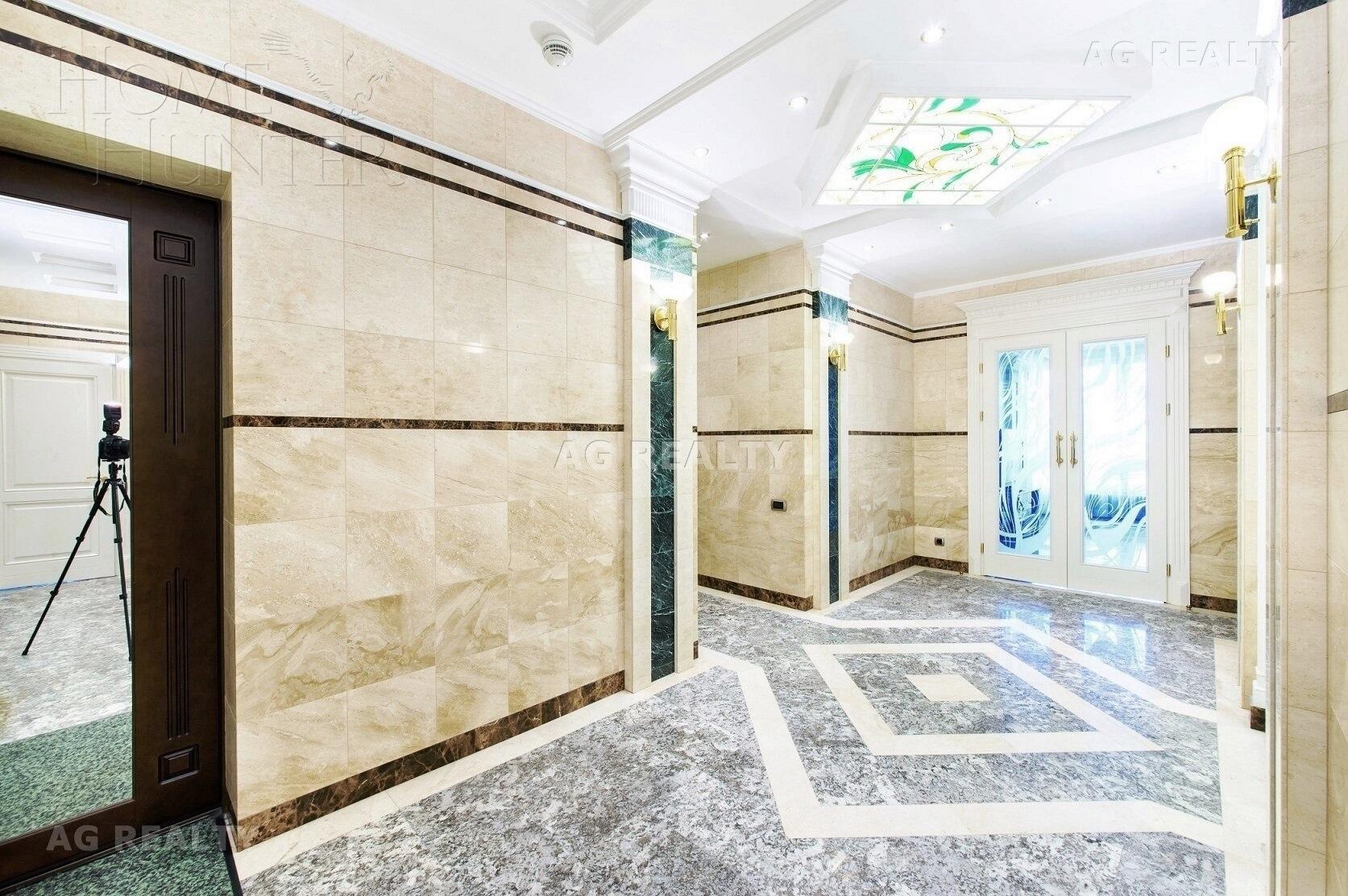 3-КОМН. КВАРТИРА С ОТДЕЛКОЙ 210 М² НА 1 ЭТАЖЕ