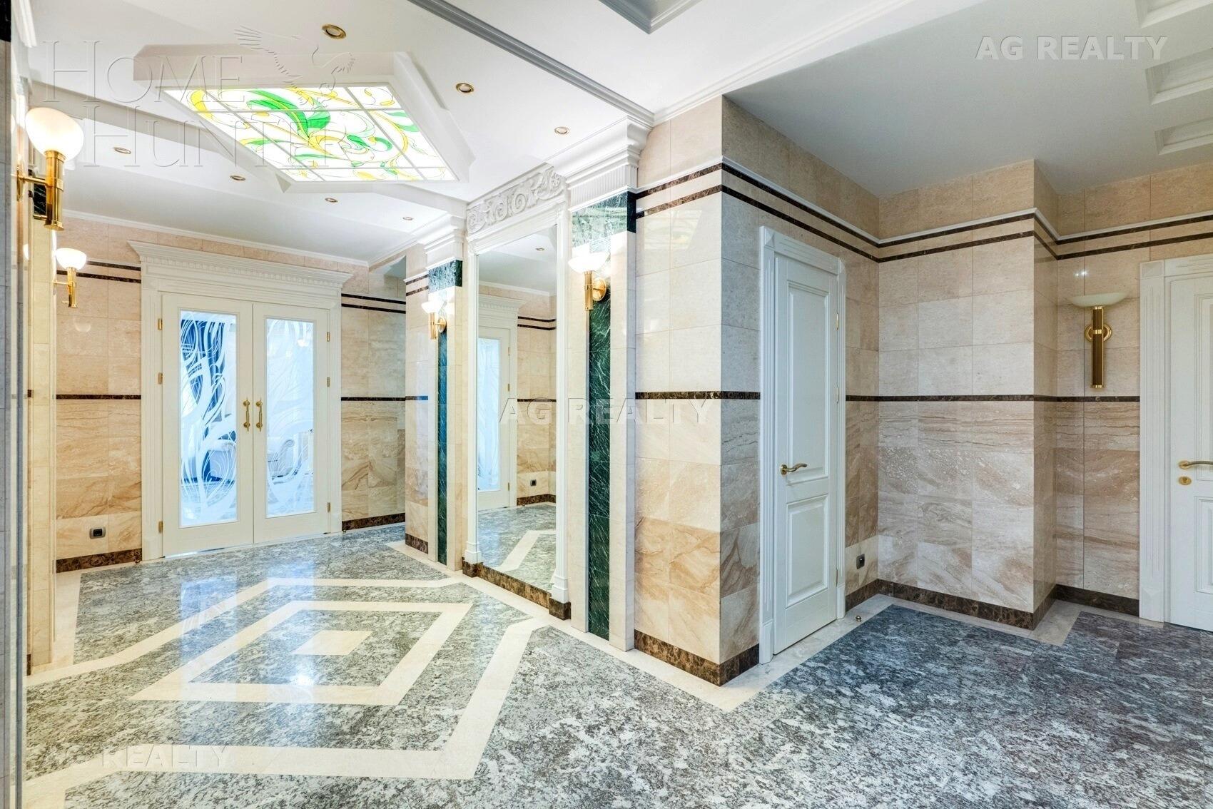 3-КОМН. КВАРТИРА С ОТДЕЛКОЙ 210 М² НА 1 ЭТАЖЕ