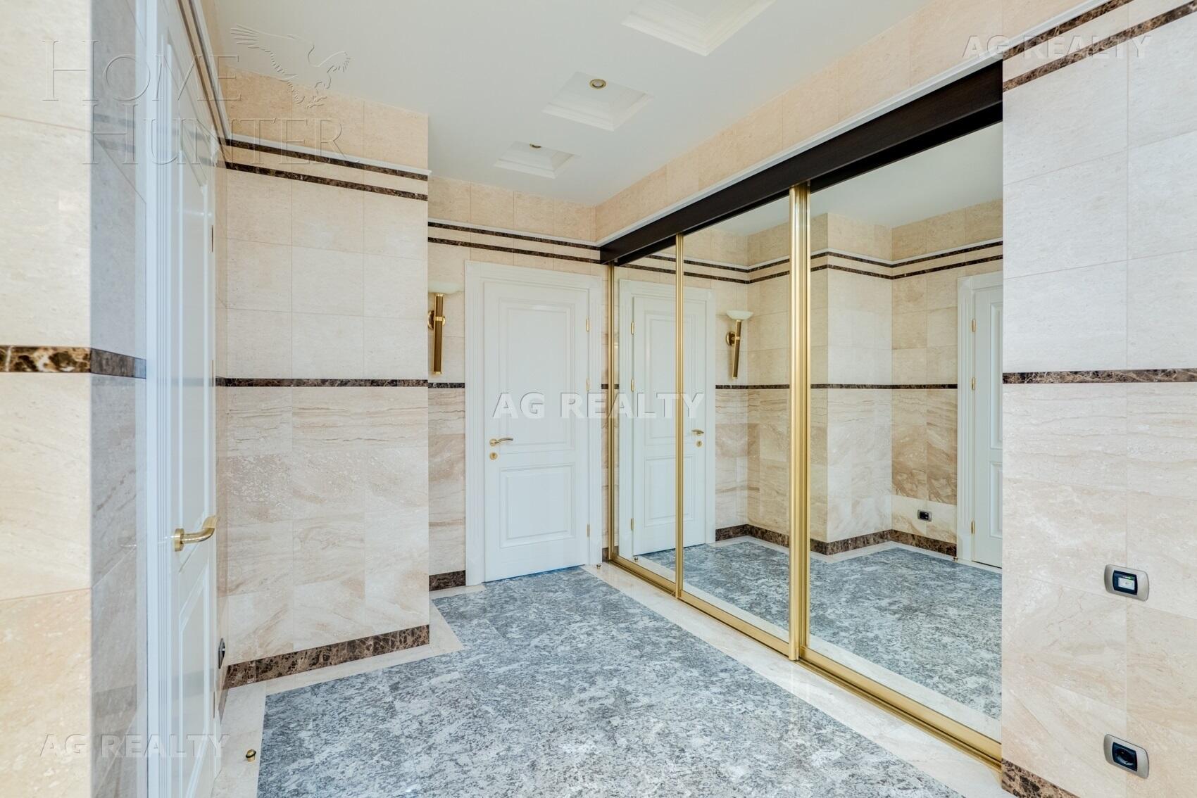 3-КОМН. КВАРТИРА С ОТДЕЛКОЙ 210 М² НА 1 ЭТАЖЕ