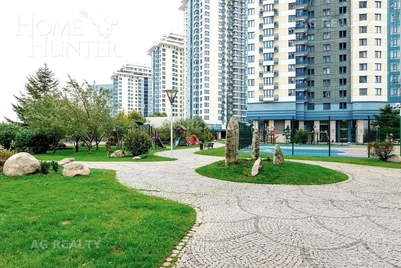 3-КОМН. КВАРТИРА С ОТДЕЛКОЙ 210 М² НА 1 ЭТАЖЕ