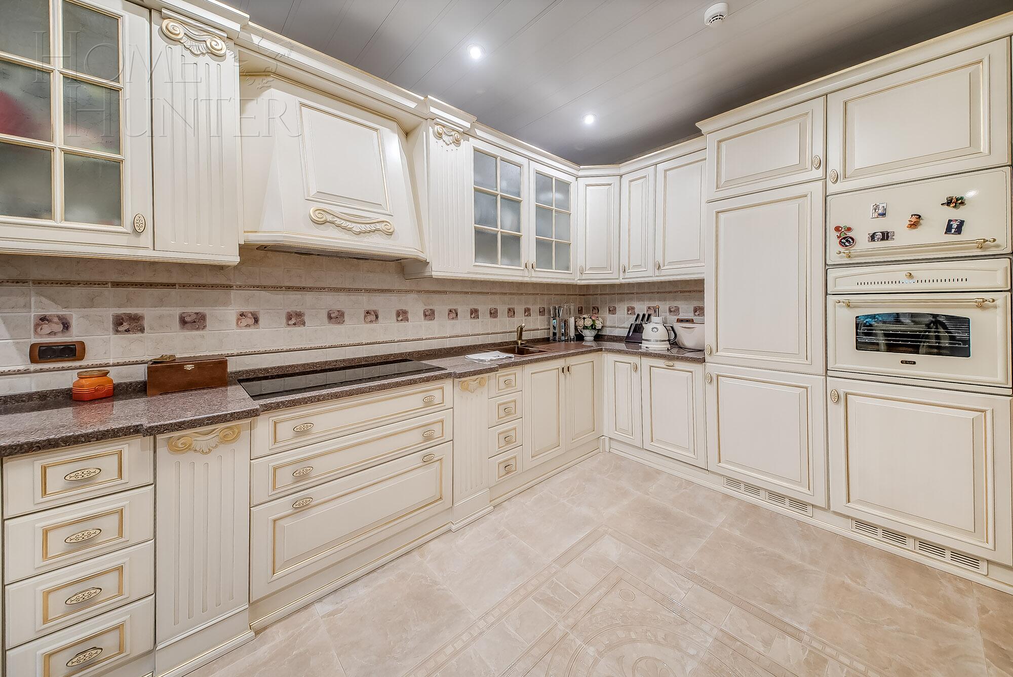 2-этажный коттедж 850 м² с отделкой