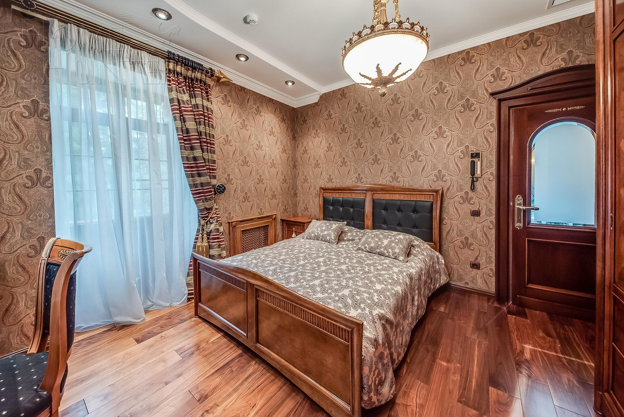 2-этажный коттедж 850 м² с отделкой