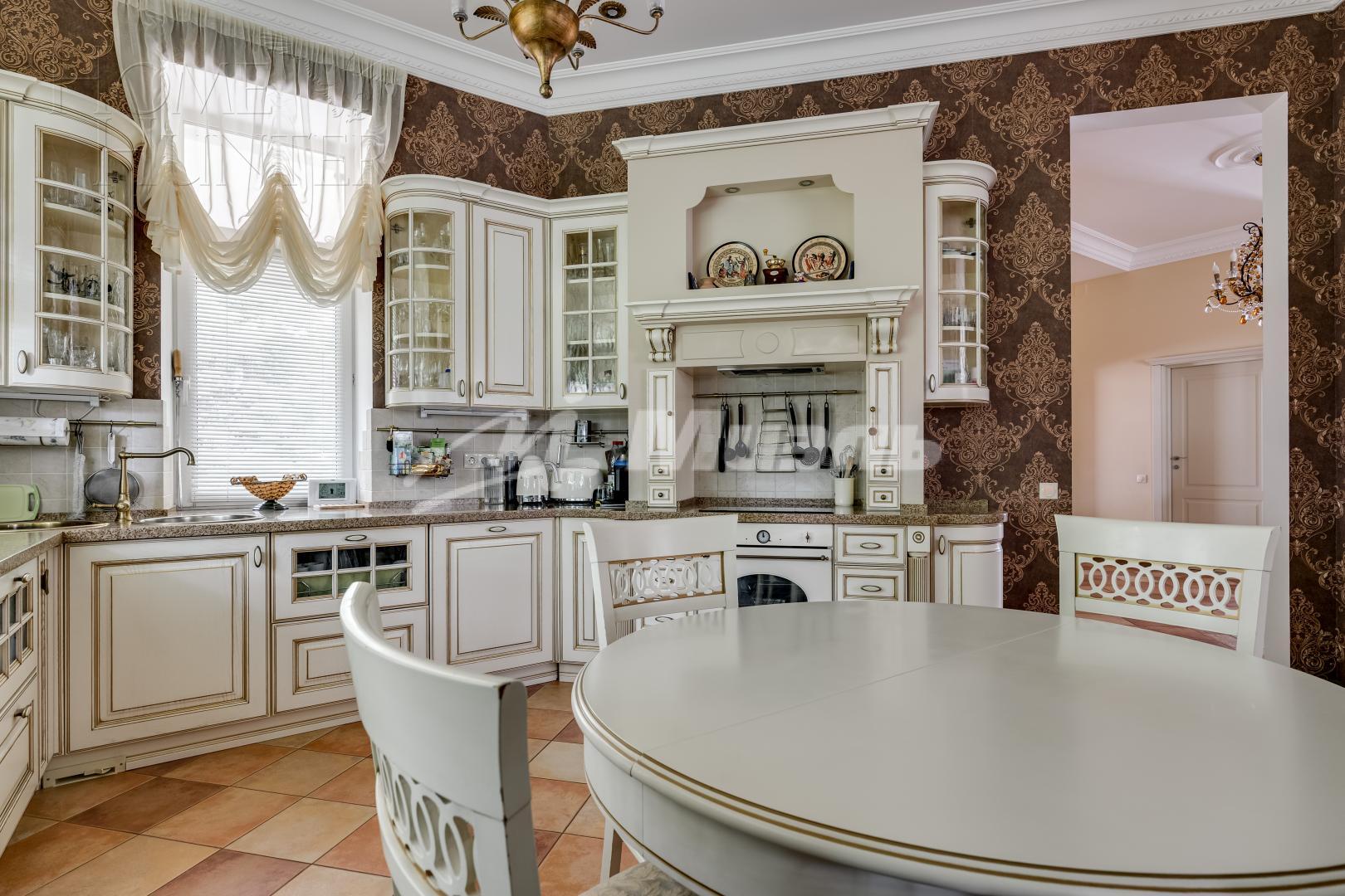 2-этажный коттедж 460 м² с отделкой