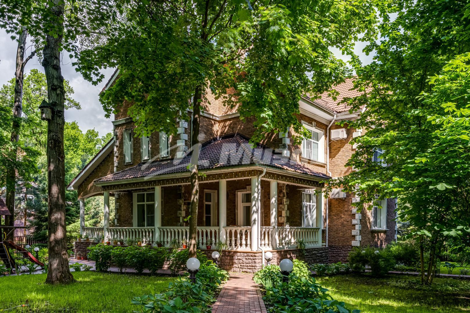 2-этажный коттедж 460 м² с отделкой