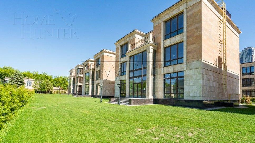 4-КОМН. АПАРТАМЕНТЫ БЕЗ ОТДЕЛКИ 234.7 М² НА 2 ЭТАЖЕ