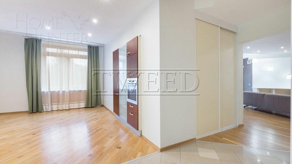 4-КОМН. КВАРТИРА С ОТДЕЛКОЙ 200 М² НА 1 ЭТАЖЕ