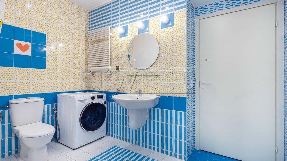 4-КОМН. КВАРТИРА С ОТДЕЛКОЙ 200 М² НА 1 ЭТАЖЕ