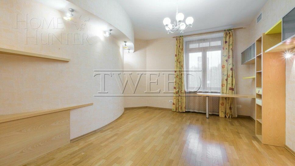 4-КОМН. КВАРТИРА С ОТДЕЛКОЙ 200 М² НА 1 ЭТАЖЕ