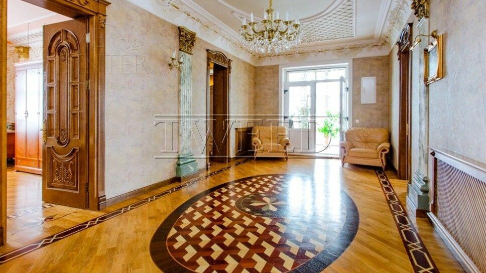 2-этажный коттедж 623 м² с отделкой