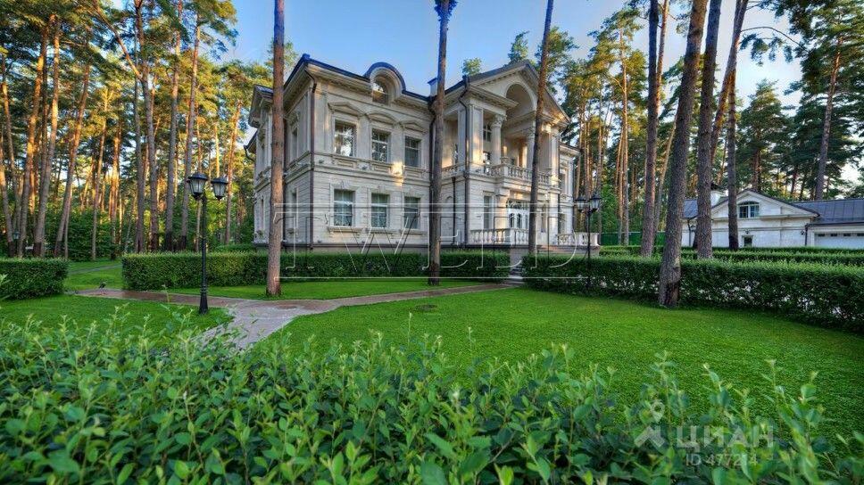 3-этажный коттедж 2 800 м² с отделкой